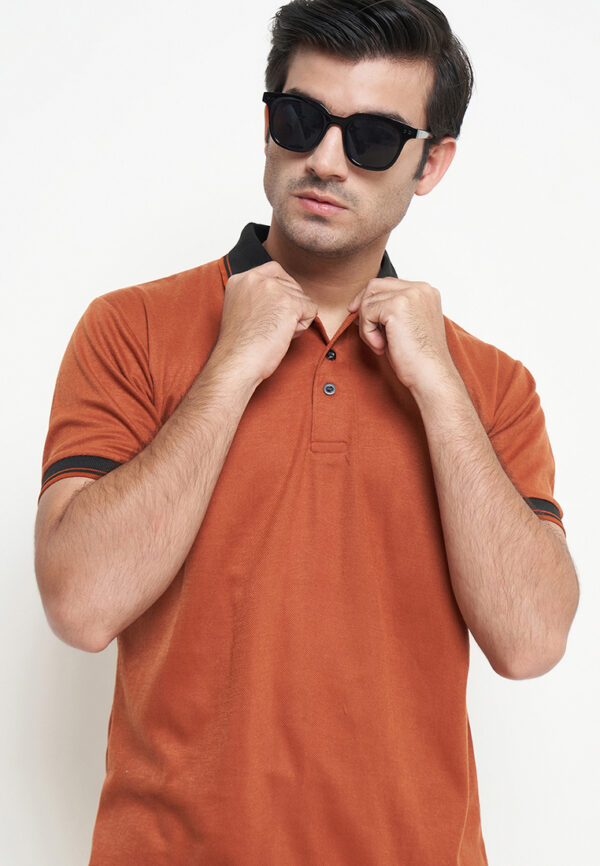 Polo Shirt Dark Orange - Motif - Kancing - Gambar 2