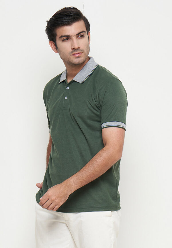 Polo Shirt Dark Green - Motif - Kancing - Gambar 4